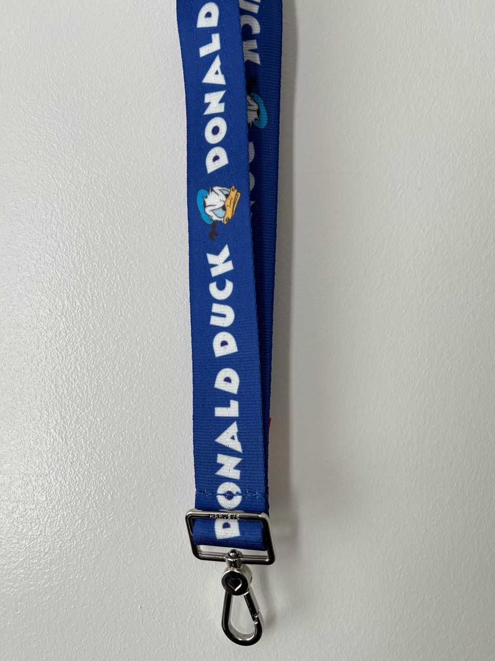 NWT Harveys Disney Donald Duck Lanyard Royal Blue Seatbelt